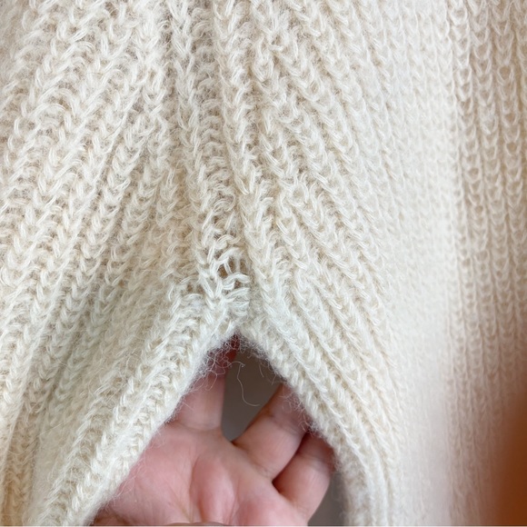 Club Monaco | Ribbed Turtleneck Sweater, M - Picture 8 of 9